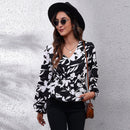 Natasha - Blomsterprintet bluse med V-hals