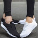 Dina casual sneakers med let sål og afslappet pasform