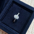 RadiantPure - Oval ring med hvide sten Tidløs elegance til