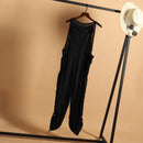 Chloe jumpsuit med justerbare stropper og lommer