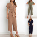 Aria - Elegant kortærmet jumpsuit med V-hals og knap foran