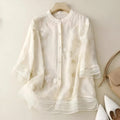 Mila - Blomsterbluse med broderi og blondedetaljer