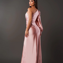 Grace - Elegant en-skulder kjole med sideslids