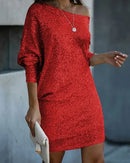 Alana - Glitrende off-shoulder kjole med sequin-detaljer
