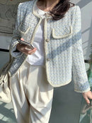 Vivette - Dame jakke med dekorative knapper og lommedetaljer