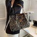 Opal - Leopardprint håndtaske med struktureret design