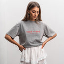 Dora - Stilfuld T-shirt med korte ærmer og rund