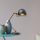 FlexiGlow - Bordlampe med drejearm & justerbart drejeled