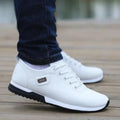 Moderne sneakers med snørelukning