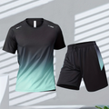 Jaxon sportssæt med kortærmede skjorter og shorts