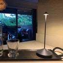 LumaLite - Genopladelig Bordlampe med Berøringssensor og