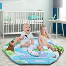 PlayNest – 8-i-1 Legetæppe med Boldhul & Legetøj