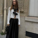Anaya elegant cropped top med lange ærmer og sløjfedetaljer