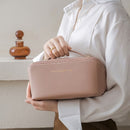 Olivia – Makeup rejsetaske med bred åbning og stort rum