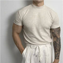 Casen - Slim fit t-shirt med korte ærmer og høj hals