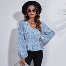Natasha - Blomsterprintet bluse med V-hals