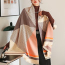 Diana – Stilfuldt printet wrap-sjal med alsidigt design og frynser grænser