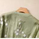 Mila - Blomsterbluse med broderi og blondedetaljer