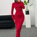 Lily er en dejlig lang Bodycon-kjole med lange ærmer og en