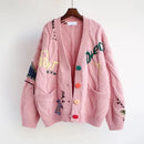 Lena V-hals cardigan med broderi patchwork og knaplukning
