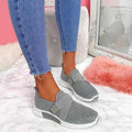 Naina - Slip-on sneakers med polstret sål og justerbar rem