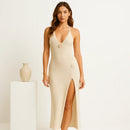 Scarlett – Bodycon kjole med rosetdetaljer og høj slids for en sofistikeret stil