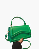 Nora - Moderne håndtaske med elegant design og rummeligt interiør