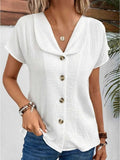 Elise – Chic bluse med krave & knaplukning foran