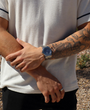 Ethan – Elegant armbåndsur med tekstureret urskive og justerbar lænkedetaljer