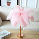 FeatherGlow - Stilfuld strudse-natlampe med rosaguld base
