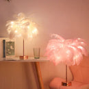 FeatherGlow - Stilfuld strudse-natlampe med rosaguld base