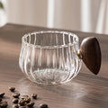 LuxeMug - Elegante glaskrus med træhåndtag