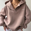 Delilah oversized hættetrøje med V-hals