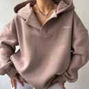 Delilah oversized hættetrøje med V-hals