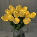LED tulipan-natlampe med blødt skær