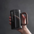LumoGlass - Elegant glaskrus i mørktonet glas
