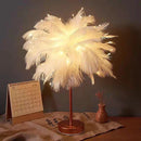 FeatherGlow - Stilfuld strudse-natlampe med rosaguld base