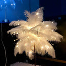 FeatherGlow - Stilfuld strudse-natlampe med rosaguld base