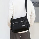 ZipNest - Vandtæt crossbody-taske med justerbar rem og