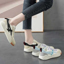 Isla letvægts sneakers med slidstærk sål og rund tå design