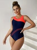 Amanda – Rundhalset Et Stykke Badedragt med Racerback og kontraststriber