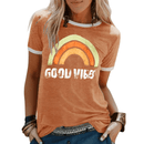 Lily - Kortærmet T-shirt med regnbue- og gode