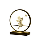 AngelAura - Rund Bordlampe med Siddende Engel og USB-Drift