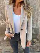 Sophia - Stilfuld langærmet blazer med lukning med én knap