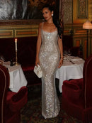 Jocelyn - Elegant figursyet kjole med spaghettistropper