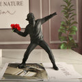 BloomThrower - Moderne blomsterkasterstatue til
