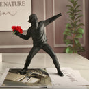 BloomThrower - Moderne blomsterkasterstatue til