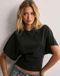 Judith - Oversized t-shirt med rund hals og tætsiddende